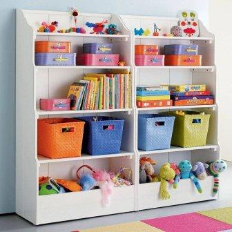 как организовать хранение вещей, книг, мягких игрушек в маленькой детской комнате (способы, идеи)